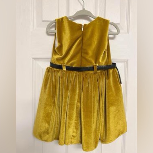 Girls 1 yr Velvet Dress and Jacket set - Picture 2 of 4